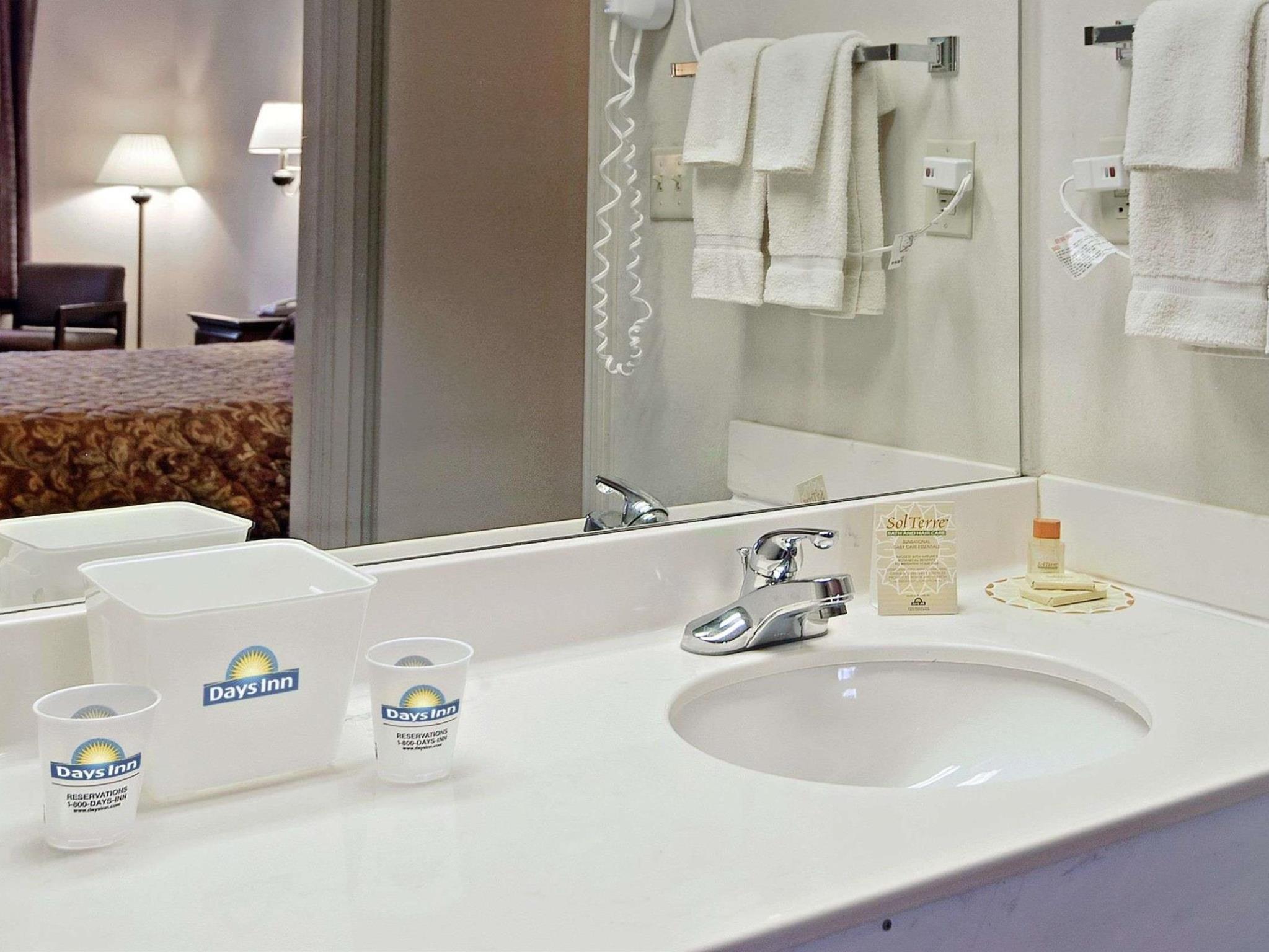 Days Inn By Wyndham Bainbridge Luaran gambar